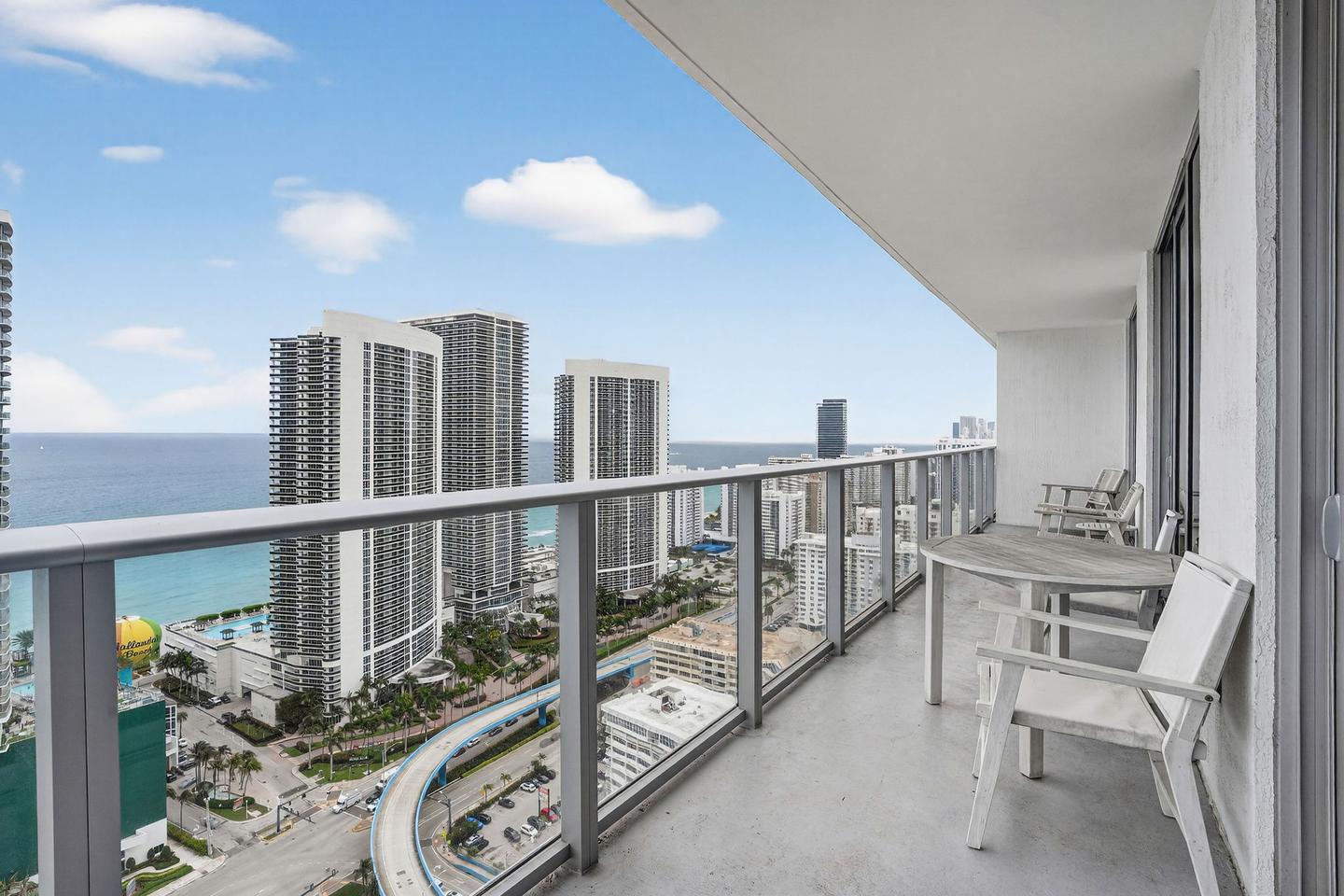 Ocean-view rooftop terrace